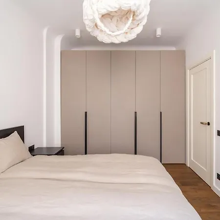 Embassy Area, Quiet Location, Cable Tv - By Innorental Riga